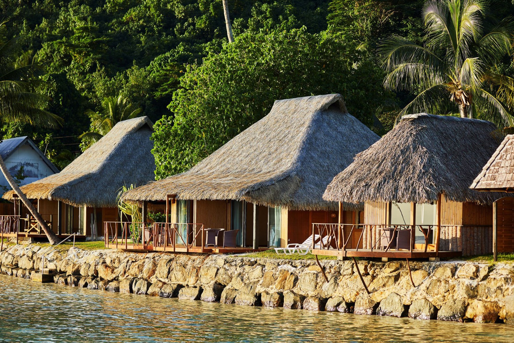 Bungalow Bord de Lagon Mitoyen